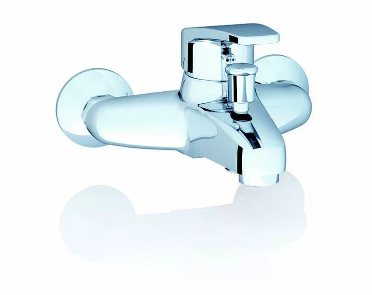 Настенный смеситель для ванны с душем Ravak Neo X070017
